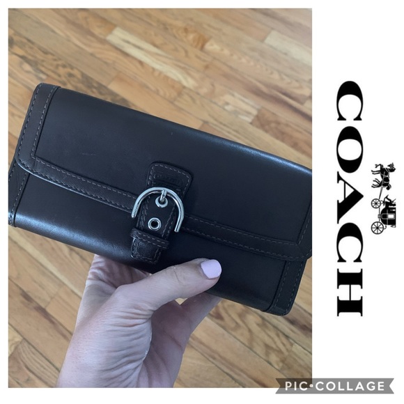 Coach Handbags - COACH Wallet brown leather folding brown large
